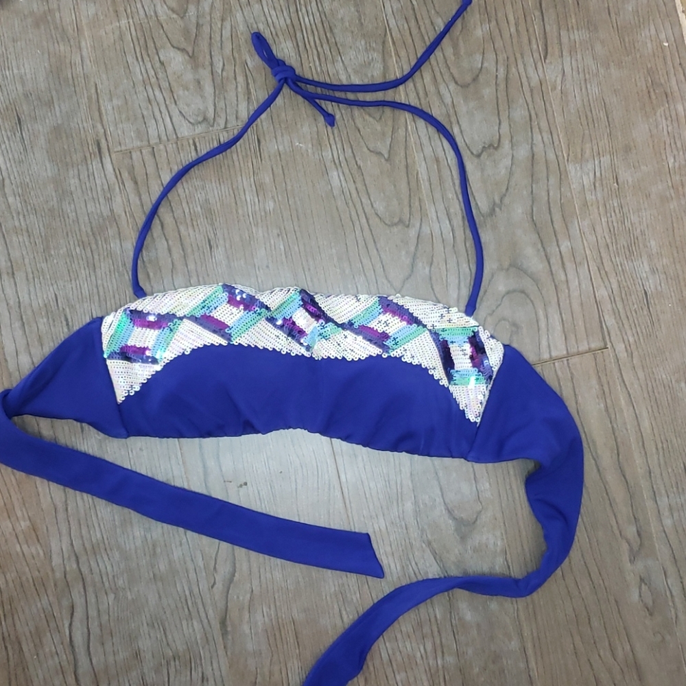 Euc Victoria secret medium bikini top